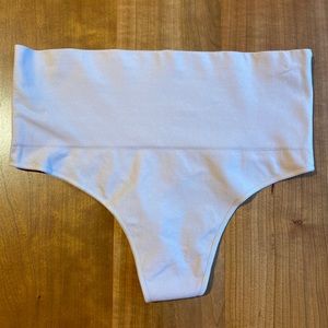 Everyday Shaping Panty Thong